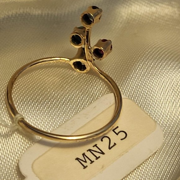 9K Gold Ring with gemstones - Picture 6 of 9